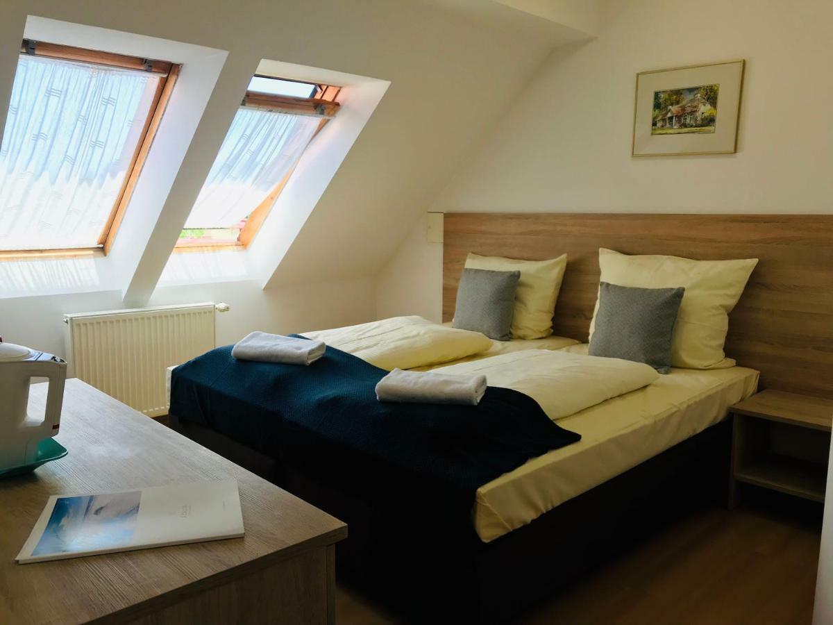 Bed and Breakfast Azalia à Ustronie Morskie Extérieur photo