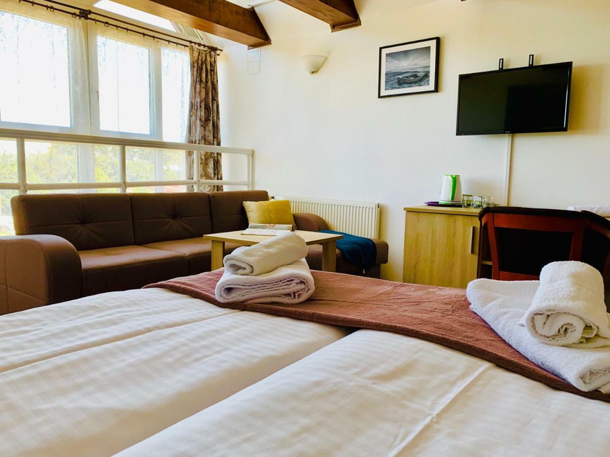 Bed and Breakfast Azalia à Ustronie Morskie Extérieur photo