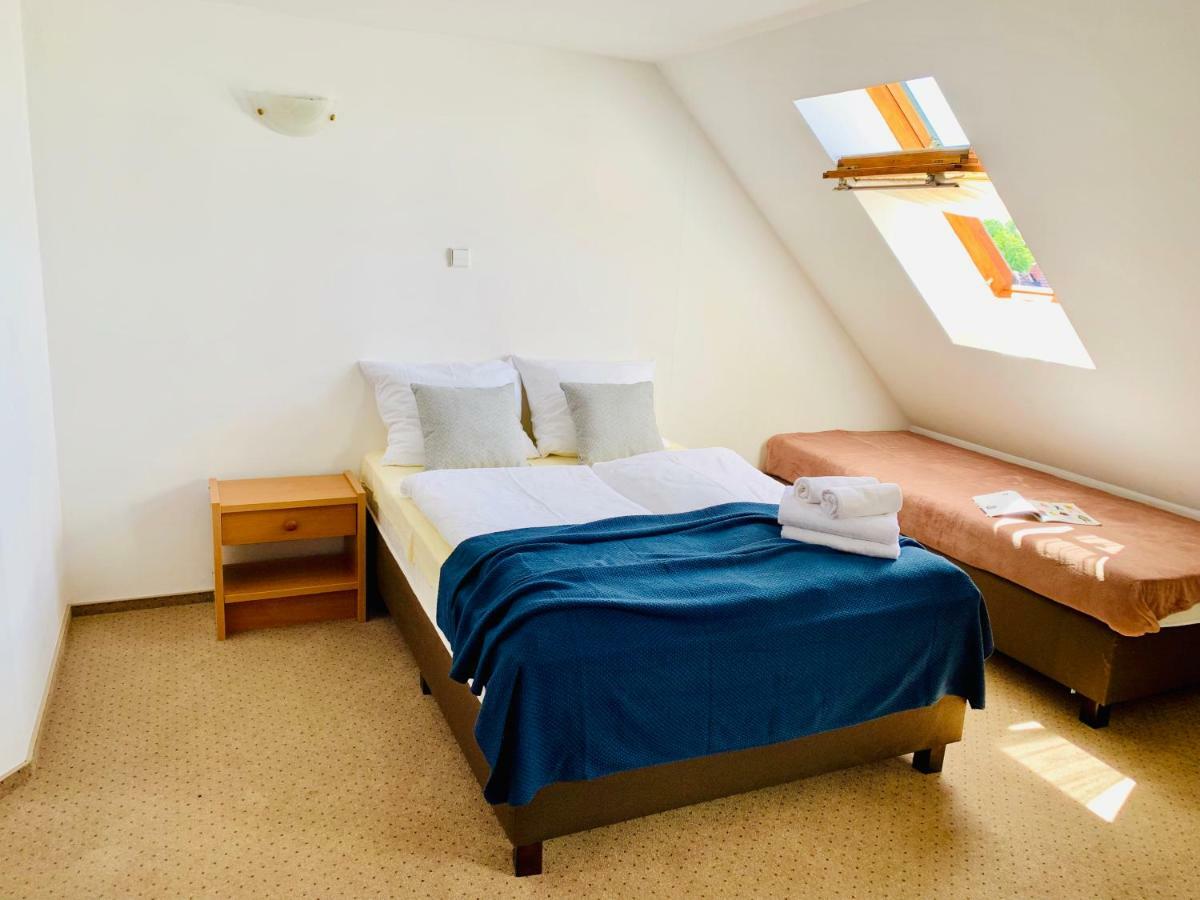 Bed and Breakfast Azalia à Ustronie Morskie Extérieur photo